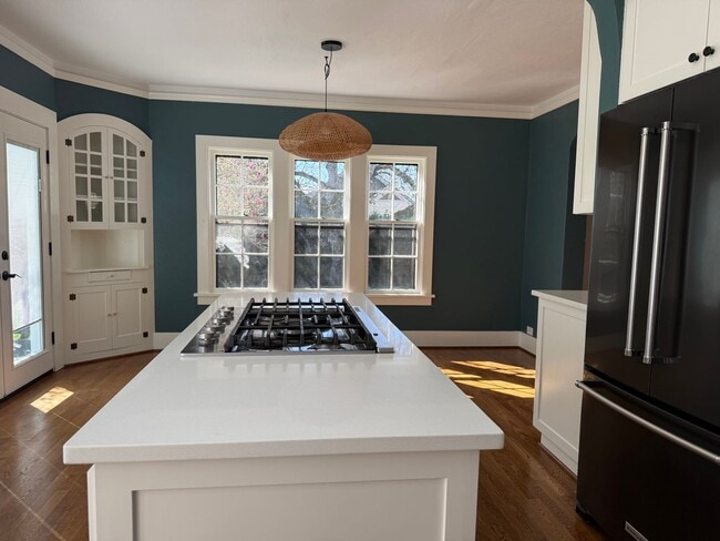 Photo - Charming historic home McMinnville 4 bed / 2.5 bath