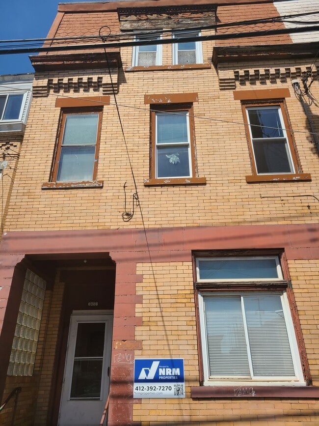 Photo - 3457 Ward St Unit Big House