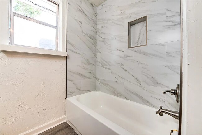 Photo - 1206 N Markwell Ave