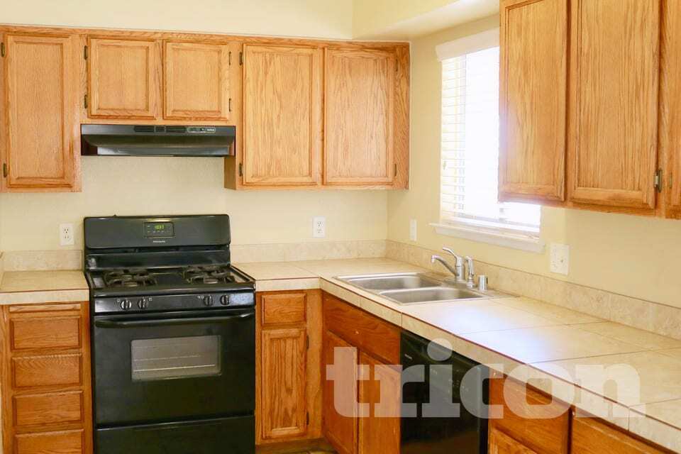 Photo - 924 Wilson Cliffs Rd