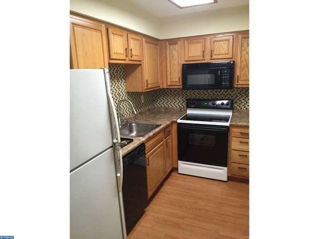 Photo - 1018 Gum Pl Unit B