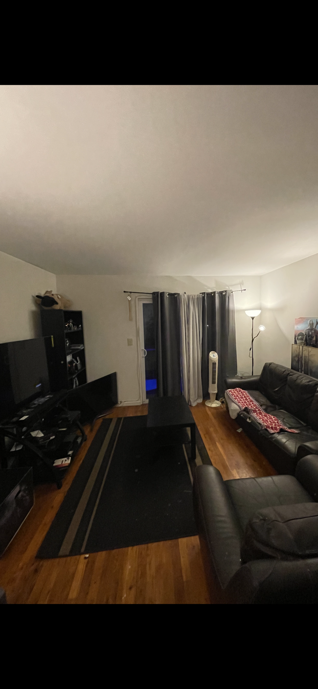 Living space or extra Bed room - 414 Birchwood Ct Apartamentos Unidad Birchwood Ct - The Manor