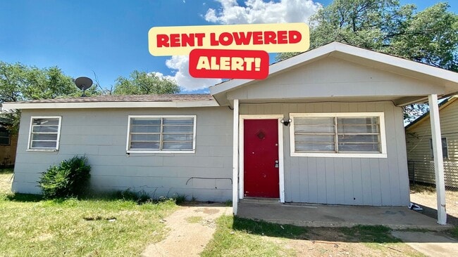 Building Photo - $0 First Month's Rent / $0 Deposit at Move-in