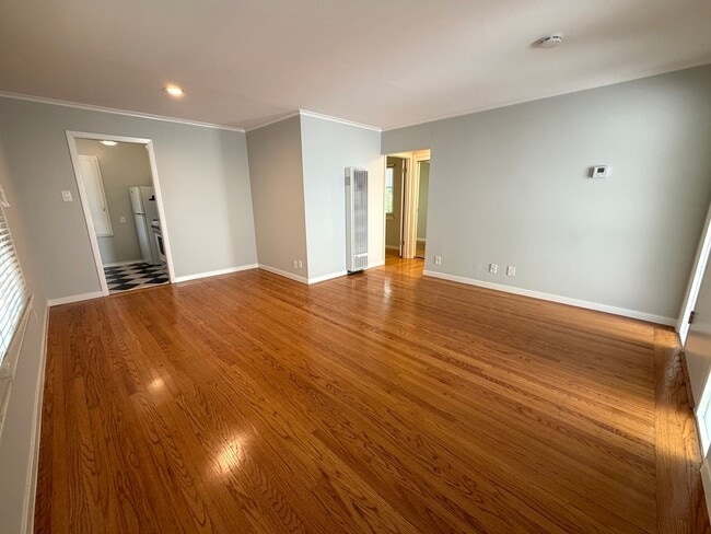 Photo - Bellevue Apartments