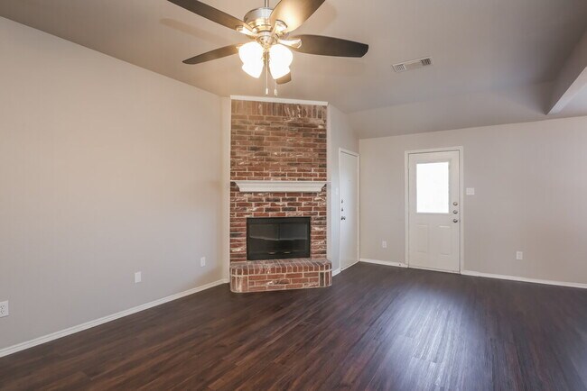 Photo - 1137 Alicia Ln