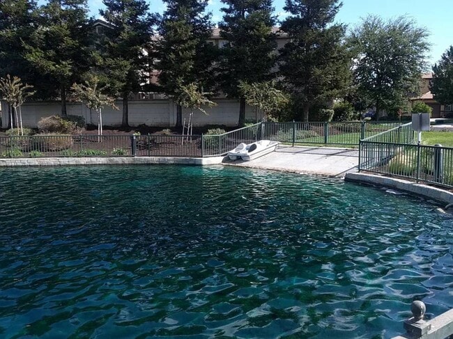 Photo - 1408 Horizon Ln