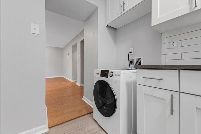 Photo - 4528 Nebraska Apartments LLC