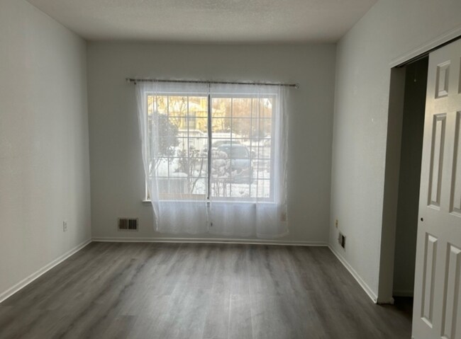 Photo - 65 Wentworth Rd