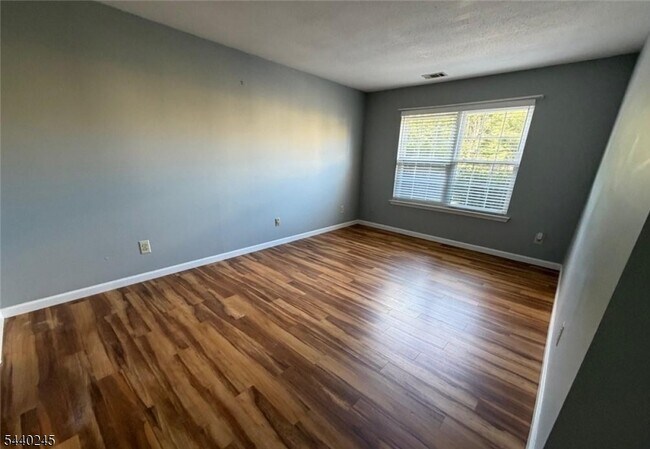 Photo - 601 Sunshine Ct