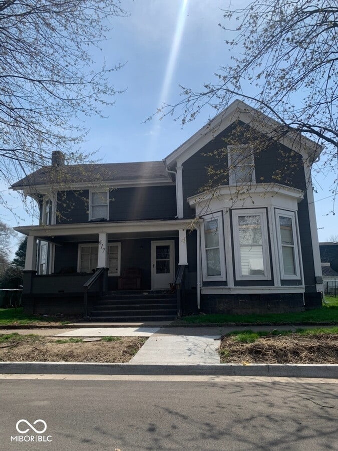 Photo - 617 W Franklin St Unidad 3