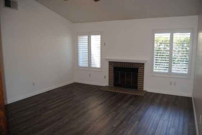 Photo - 8000 Kroll Way Unit 30