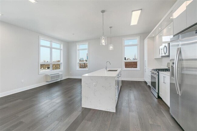 Photo - 119 Peter St Unidad 604