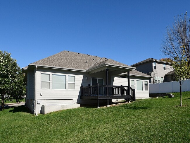 Photo - 19527 Shadow Ridge Dr