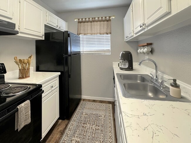 Building Photo - 6259 Westheimer Rd Unit 675 Rental