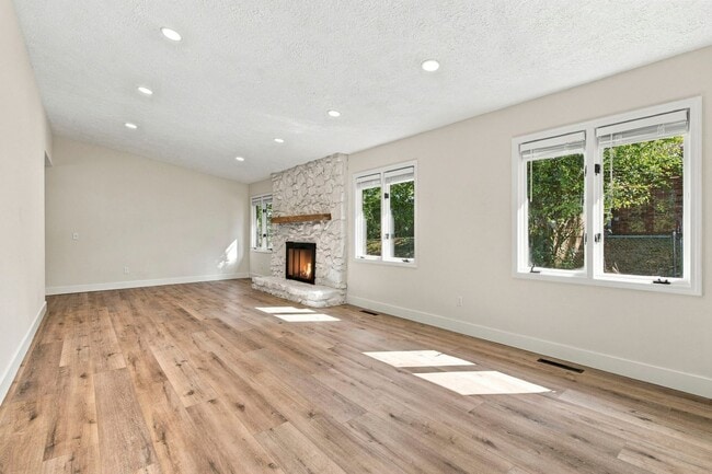 117 Ridgeview Dr