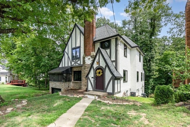Building Photo - 1138 Salisbury Dr Rental