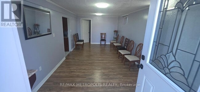Photo - 221 Beechgrove Dr