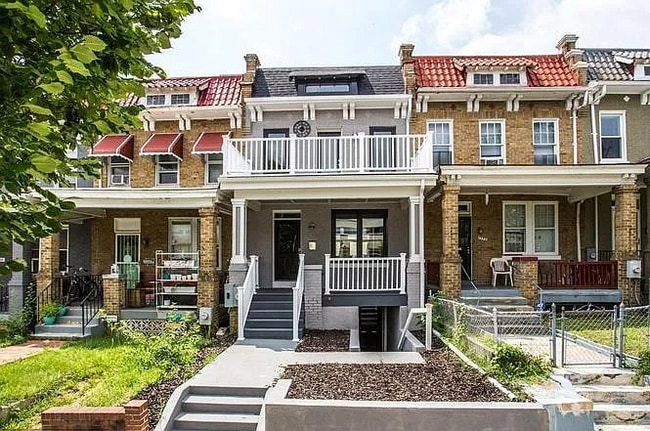 Building Photo - 1335 Childress St NE