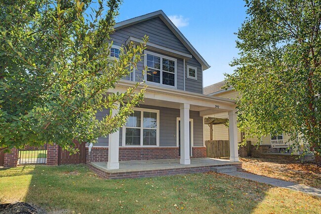 Photo - 592 N Longfellow Ln