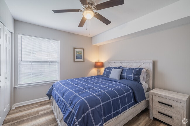 2BR, 2BA - 1,100SF - Second Bedroom