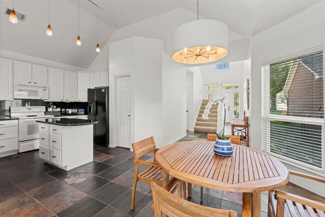 Photo - 5094 Pleasure Lake Dr