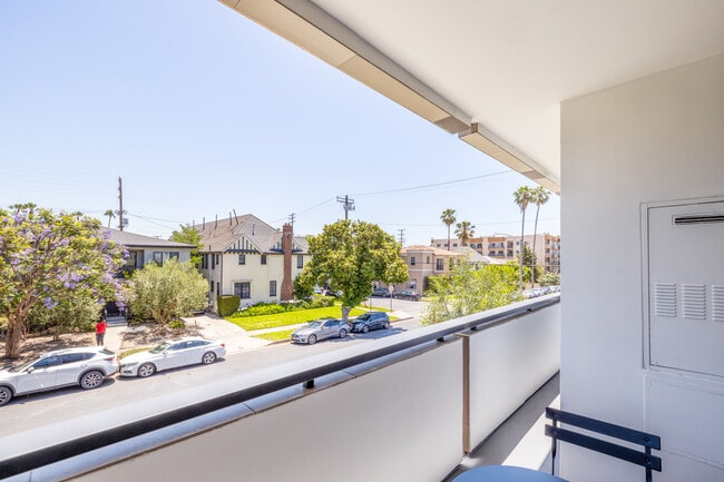 Photo - 409 Hayworth Ave Unidad ID11056A