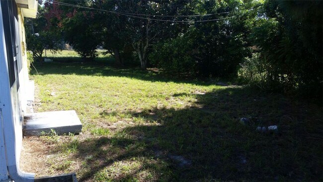 Photo - 3 Bed 1 Bath Home | Pet Friendly | Fenced Yard | Washer Dryer Hook Ups | Section 8 Welcomed
