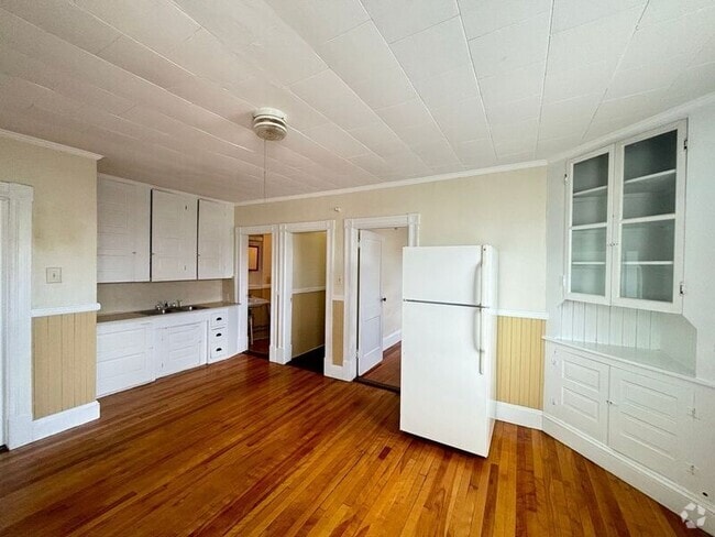 Building Photo - 68 Laval St Unit #4 Rental
