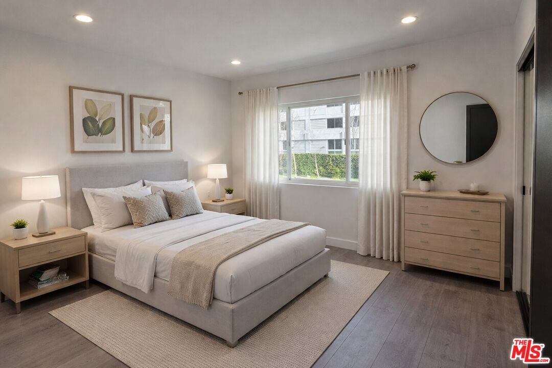 Photo - 465 Le Doux Rd