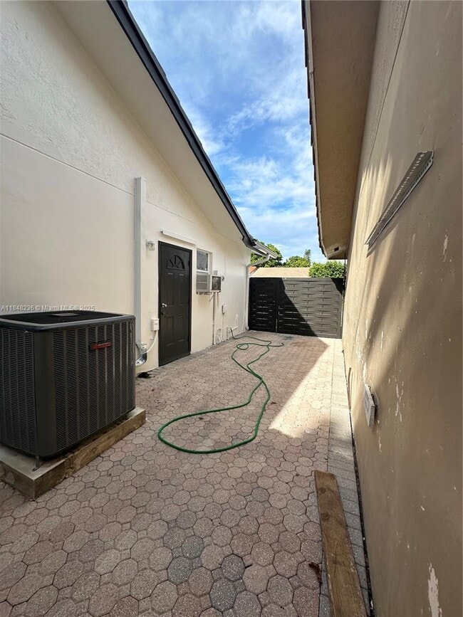 Photo - 15882 SW 138th Ct Unit Rear