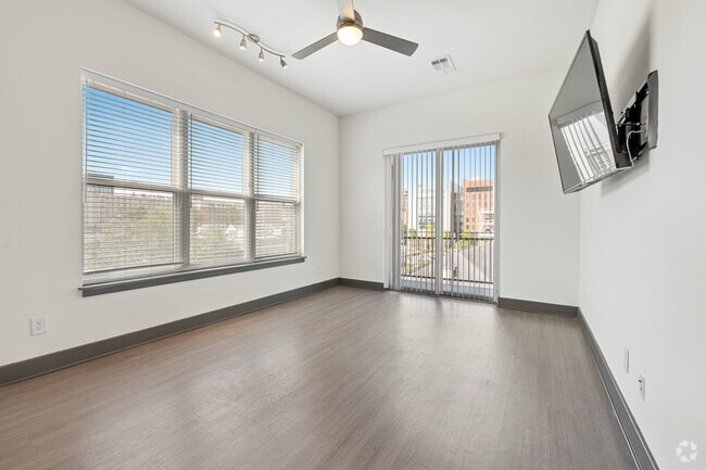1BR, 1BA - 840SF - Living Room