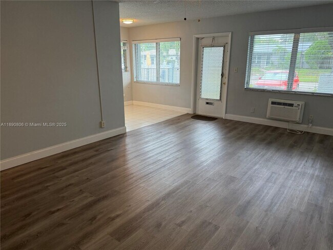 Photo - 2020 NE 51st Ct Unit 111