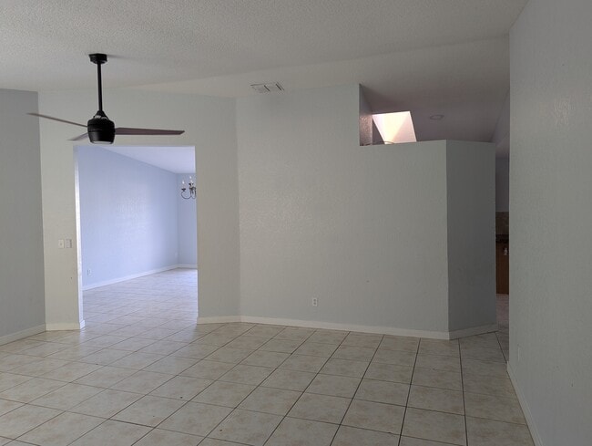 Photo - 1314 Onyx St