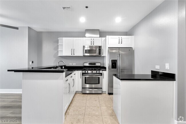 Building Photo - 4525 Dean Martin Dr Unit 2103 Rental