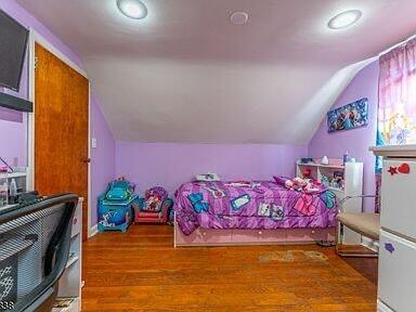 Photo - 520 Garfield St