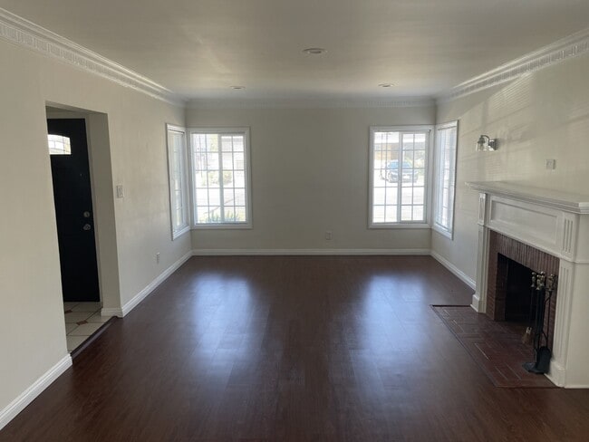 Living Room - 2830 S Holt Ave