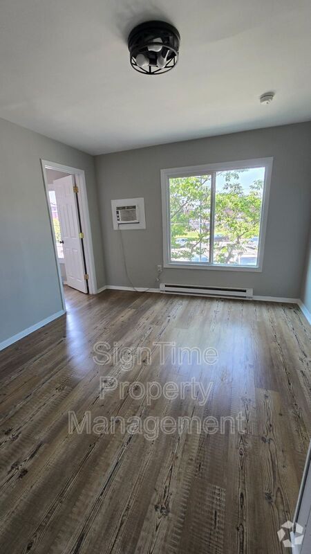 Building Photo - 62 W Church St Unit 1 Rental