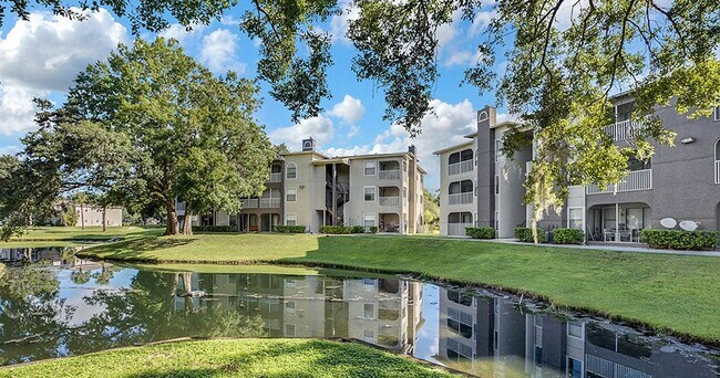 The Summit at Sabal Park Apartments