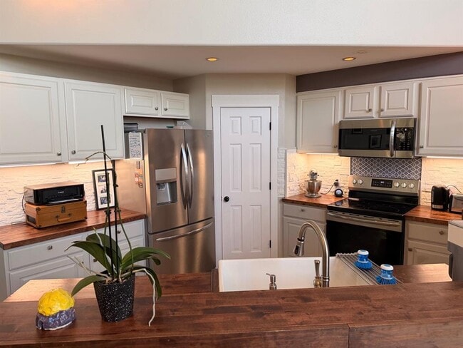 Photo - 2413 Crazyhorse Pass