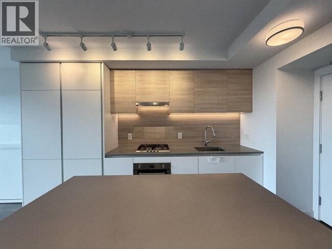 Photo - 652 Whiting Way Unit 905