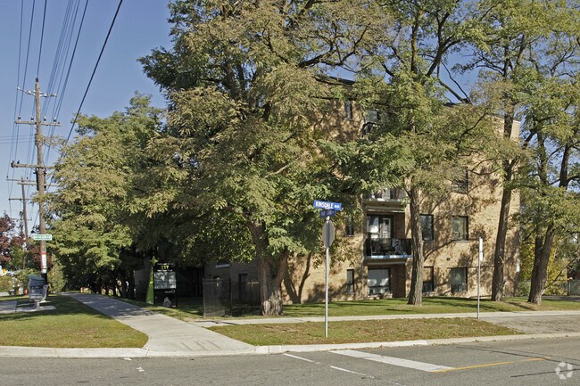 Building Photo - Parklawn Apartments