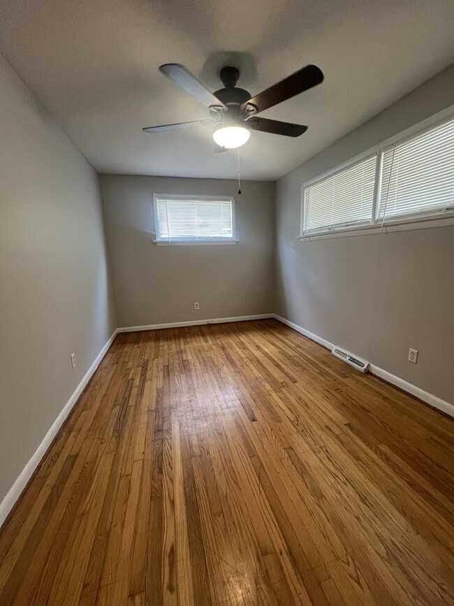 Photo - 266 Crescent Ln