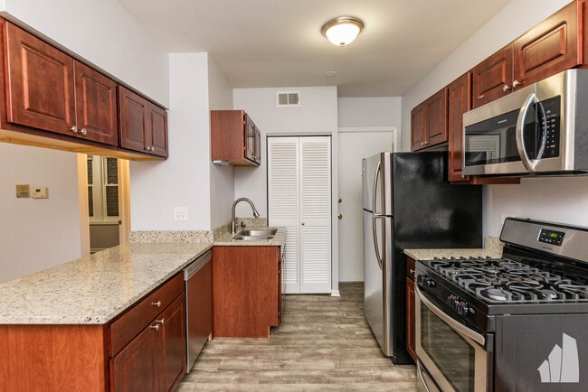 Photo - 3818 N Sheffield Ave Unit 302