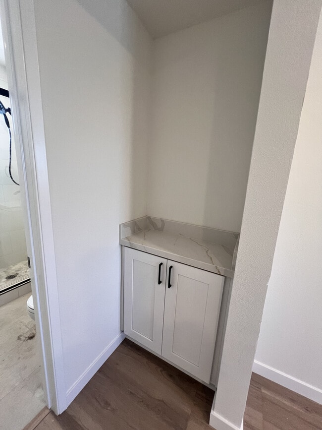 Photo - 8427 Elizabeth Ave Unidad Fully Renovated 1 Bedroom Apartment