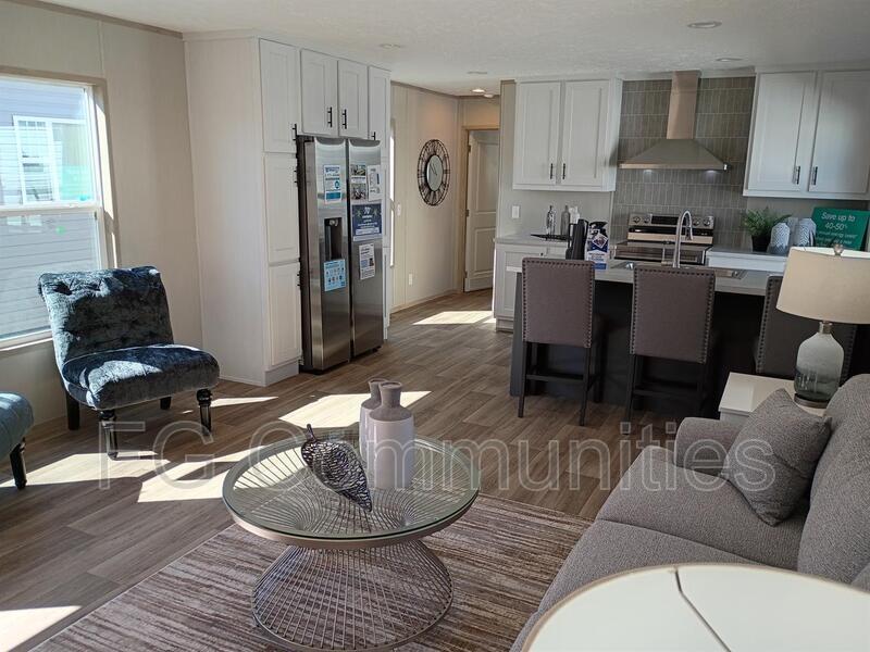 Photo - 1124 N Bryan Rd