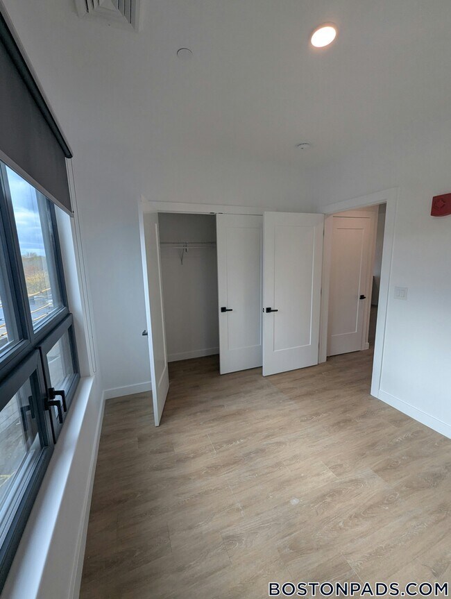 Photo - 199 Gardner St Unit 412