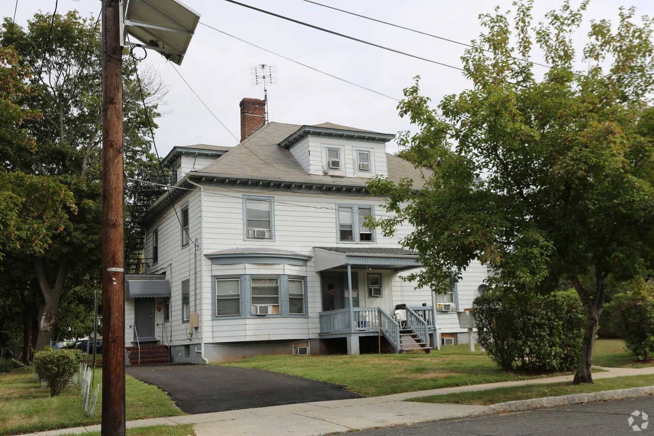 Photo - 105 Fairview Ave Apartments