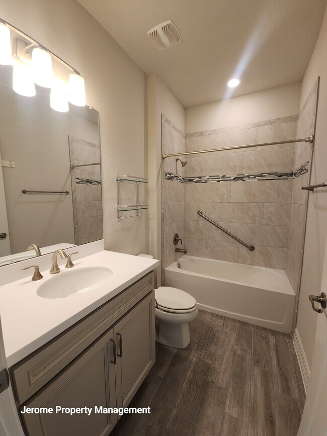 Photo - 18743 Coastal Shr Ter