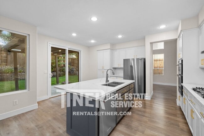 Photo - 3205 Corniche Ln