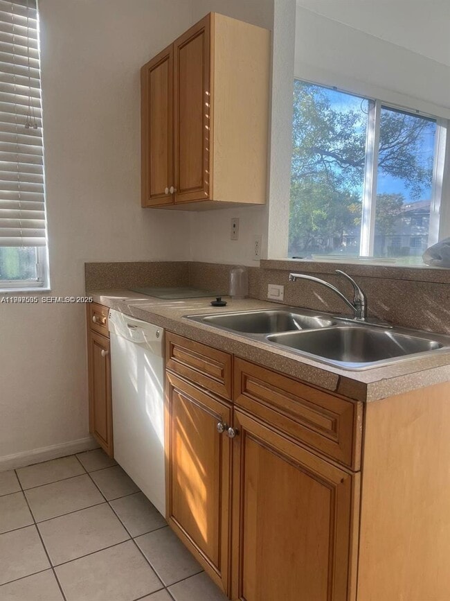 Photo - 969 Abaco Ln